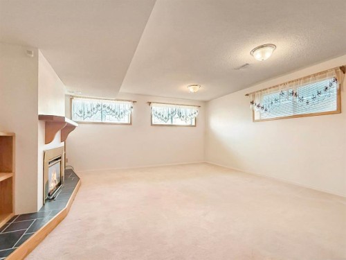 10357 99Th Avenue, Grande Cache, AB - Indoor