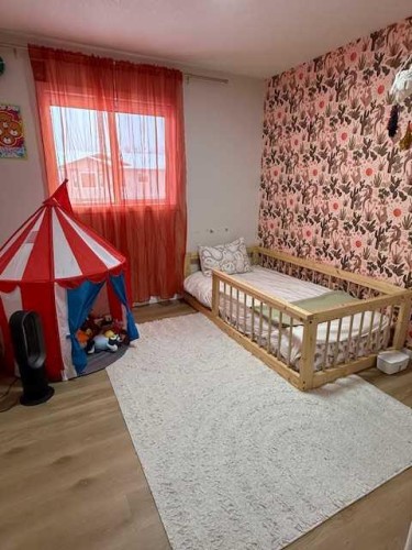 27 Bison Crescent, High Level, AB - Indoor Photo Showing Other Room