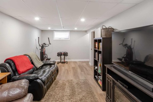 9709 102 Avenue, Clairmont, AB - Indoor