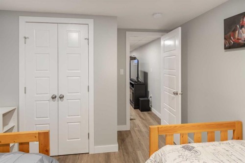 9709 102 Avenue, Clairmont, AB - Indoor Photo Showing Bedroom