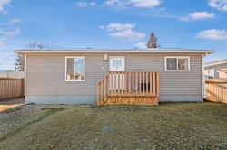 9709 102 Avenue  Clairmont, AB T8X 5G2