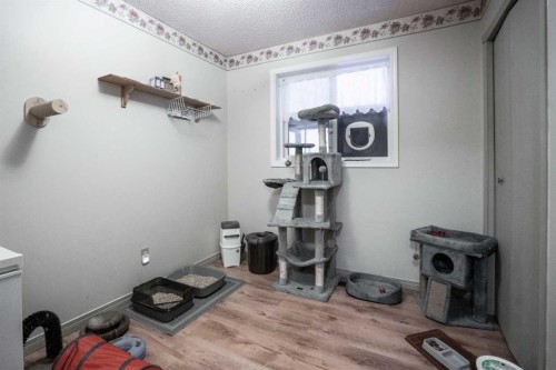 4301 50 Ave, Grimshaw, AB - Indoor