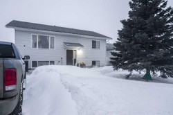 4301 50 Ave  Grimshaw, AB T0H 1W0
