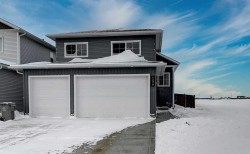 11910 81 Avenue  Grande Prairie, AB T8W 0M7