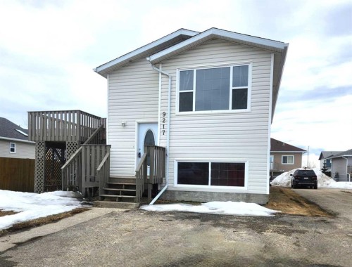 9217 94 Avenue  Grande Prairie, AB T8V 7R9