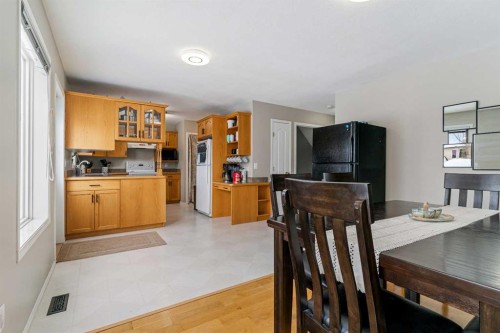 11926 105A Street, Grande Prairie, AB - Indoor Photo Showing Dining Room