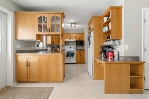 11926 105A Street, Grande Prairie, AB - Indoor Photo Showing Kitchen