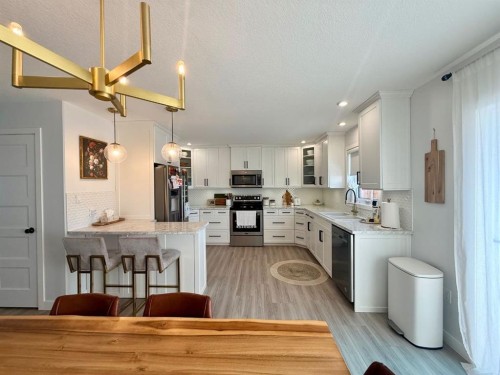 11101 104A Ave, La Crete, AB - Indoor Photo Showing Kitchen With Double Sink