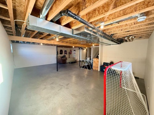 11101 104A Ave, La Crete, AB - Indoor Photo Showing Basement