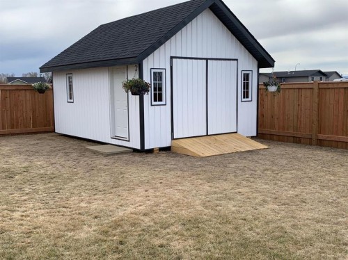 11101 104A Ave, La Crete, AB - Outdoor With Exterior