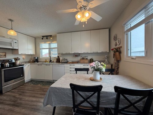 5808 47Th Street, High Prairie, AB - Indoor