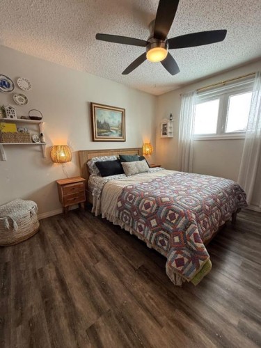 5808 47Th Street, High Prairie, AB - Indoor Photo Showing Bedroom