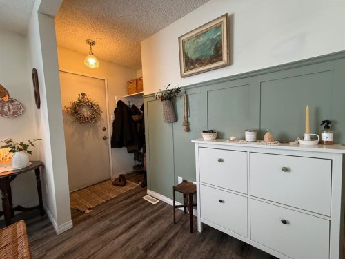 5808 47Th Street, High Prairie, AB - Indoor Photo Showing Other Room