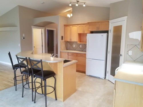 8814 114 Avenue, Grande Prairie, AB - Indoor Photo Showing Kitchen