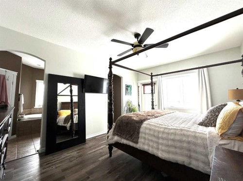 10401 Lexington Street, Rural Grande Prairie No. 1, County Of, AB - Indoor Photo Showing Bedroom