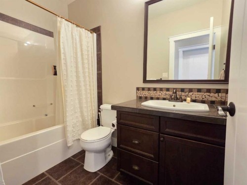 #1-63028 704 Township, Rural Grande Prairie No. 1, County Of, AB - Indoor Photo Showing Bathroom