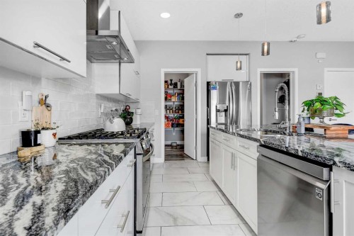 8614 88 Street, Grande Prairie, AB - Indoor Photo Showing Kitchen With Stainless Steel Kitchen With Upgraded Kitchen