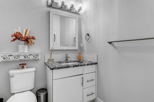 8614 88 Street, Grande Prairie, AB - Indoor Photo Showing Bathroom