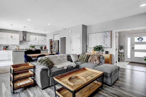8614 88 Street, Grande Prairie, AB - Indoor Photo Showing Living Room