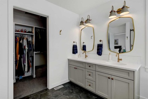 12018 83 Avenue, Grande Prairie, AB - Indoor Photo Showing Bathroom