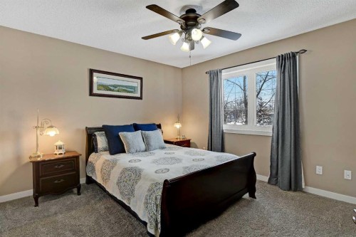 7725 67 Avenue, Rural Grande Prairie No. 1, County Of, AB - Indoor Photo Showing Bedroom