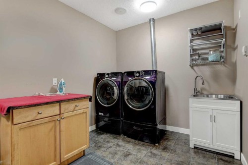 7725 67 Avenue, Rural Grande Prairie No. 1, County Of, AB - Indoor Photo Showing Laundry Room