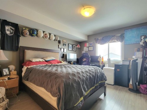 7418 115A Street, Grande Prairie, AB - Indoor Photo Showing Bedroom