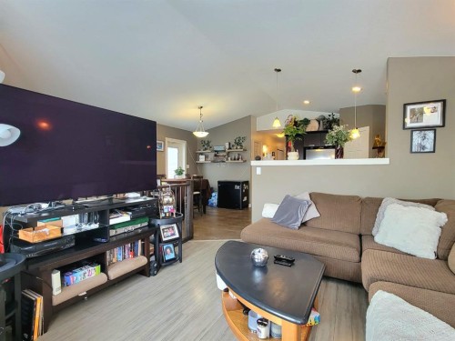 7418 115A Street, Grande Prairie, AB - Indoor Photo Showing Living Room