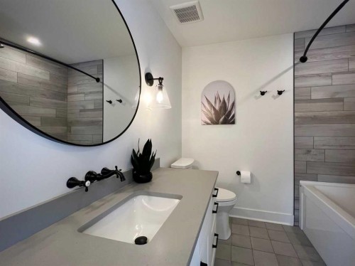 49-54049 Township Road 712, Rural Grande Prairie No. 1, County Of, AB - Indoor Photo Showing Bathroom