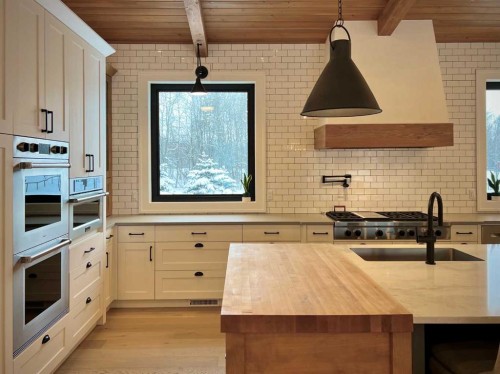 49-54049 Township Road 712, Rural Grande Prairie No. 1, County Of, AB - Indoor Photo Showing Kitchen With Upgraded Kitchen