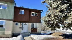 7863 Cedarwood Park  Grande Prairie, AB T8V 4R8