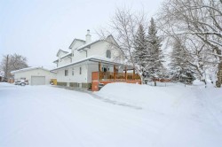 10112 94 Avenue  Grande Prairie, AB T8V 0K8