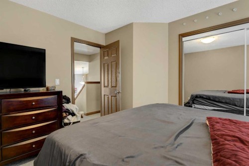 9033 93 Avenue, Grande Prairie, AB - Indoor Photo Showing Bedroom