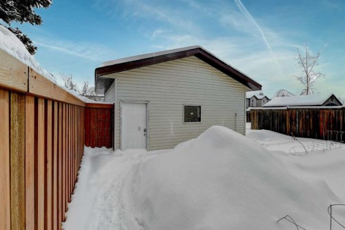 9033 93 Avenue, Grande Prairie, AB - Outdoor With Exterior