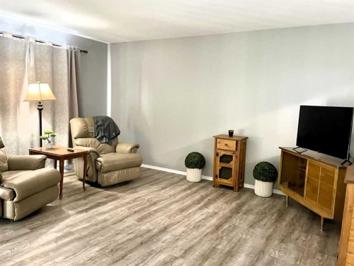 4516 45 Street, Rycroft, AB - Indoor