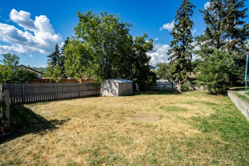 8322 95 St, Peace River, AB - Outdoor