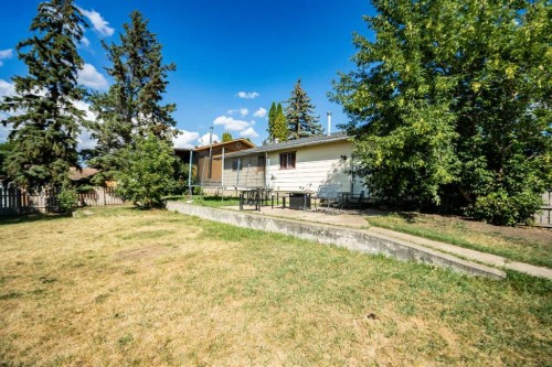 8322 95 St, Peace River, AB - Outdoor