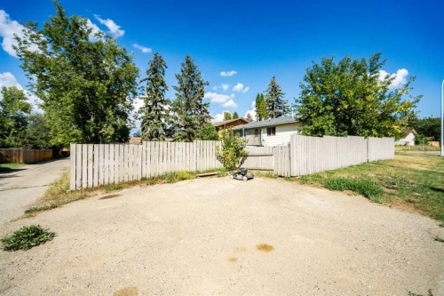 8322 95 St, Peace River, AB - Outdoor
