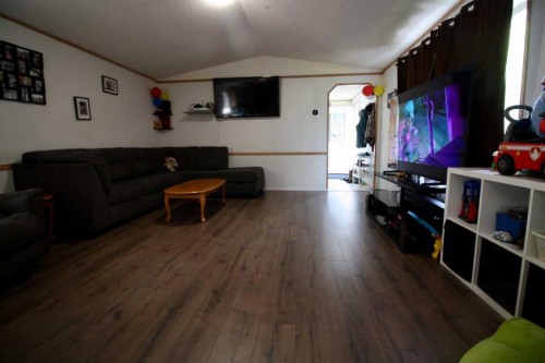 3 Dewberry Road, High Level, AB 