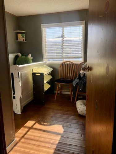 3 Dewberry Road, High Level, AB - Indoor Photo Showing Other Room