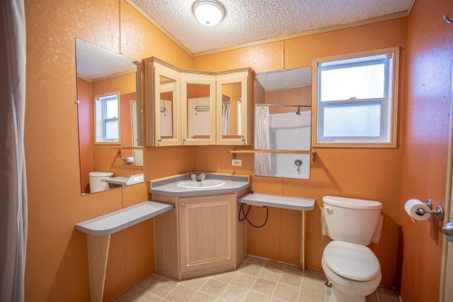 15 Dewberry Road, High Level, AB - Indoor Photo Showing Other Room