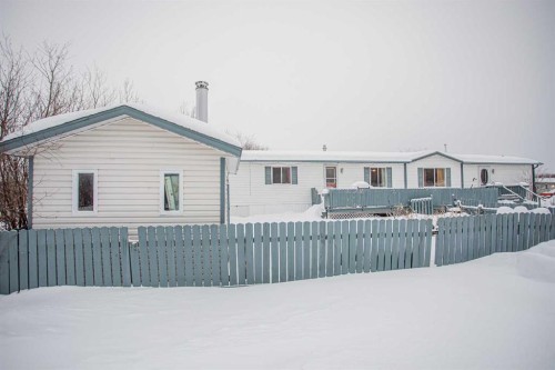 15 Dewberry Road, High Level, AB - Outdoor