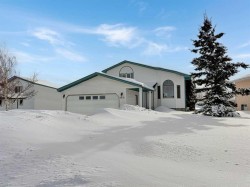 9203 96 Avenue  Sexsmith, AB T0H 3C0