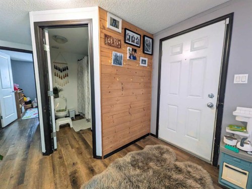 4523 51 Street, Rycroft, AB - Indoor Photo Showing Other Room