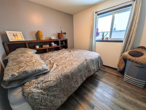 4523 51 Street, Rycroft, AB - Indoor Photo Showing Bedroom