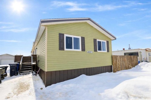 4523 51 Street, Rycroft, AB - Outdoor With Exterior