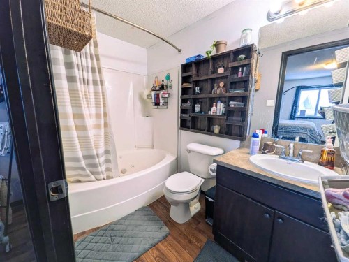 4523 51 Street, Rycroft, AB - Indoor Photo Showing Bathroom