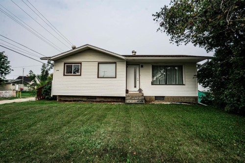 10916 105 Avenue  Fairview, AB T0H 1L0