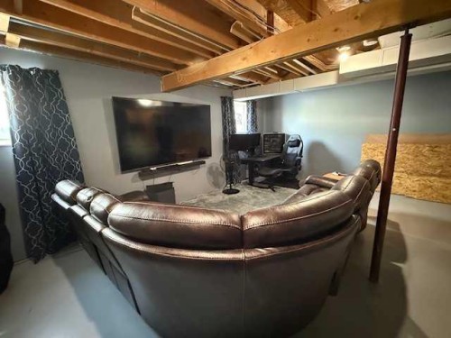 4 Boyer Close, High Level, AB - Indoor Photo Showing Basement