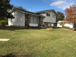 9714 77 Avenue  Peace River, AB T8S 1C9